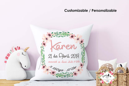 Cojín nacimiento de bebé personalizado con nombre y datos Bebé | Modelo Karen Flores | Funda desenfundable (35cm x 35cm 40cm x 40cm)