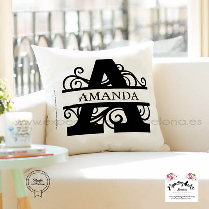 Cojín Personalizado con Nombre | Modelo con la Inicial| Funda Desenfundable (35cm x 35cm / 40cm x 40cm)