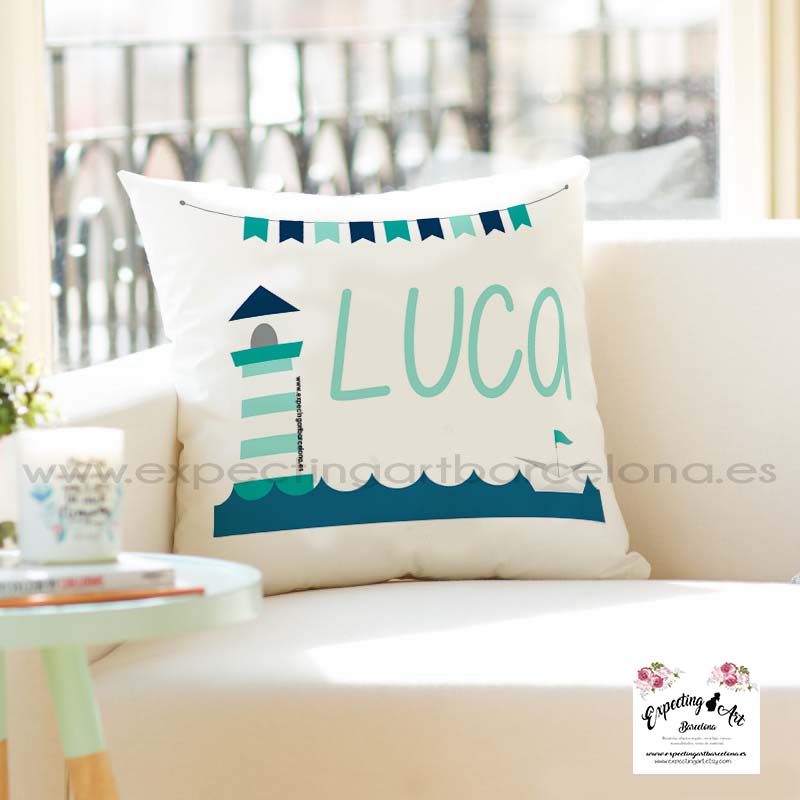 Cojín Cuadrado Personalizado con Nombre | Decoración Faro Luca| Almohada de Poliéster de 40x40cm y 35x35cm