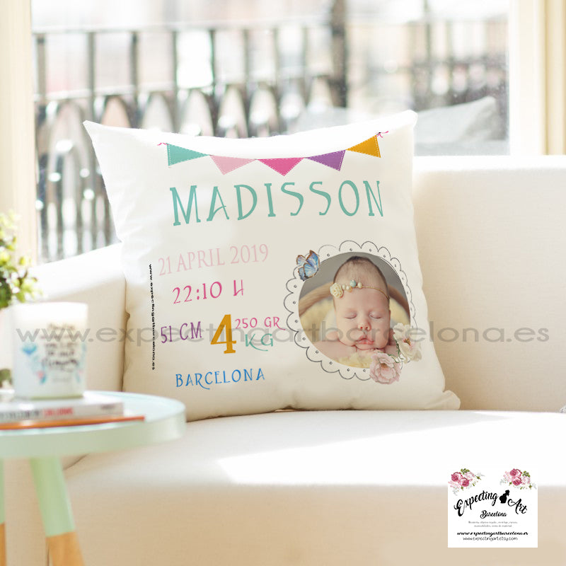 Cojín nacimiento de bebé personalizado con nombre, foto y datos Bebé | Modelo Madison | Funda desenfundable (35cm x 35cm 40cm x 40cm)