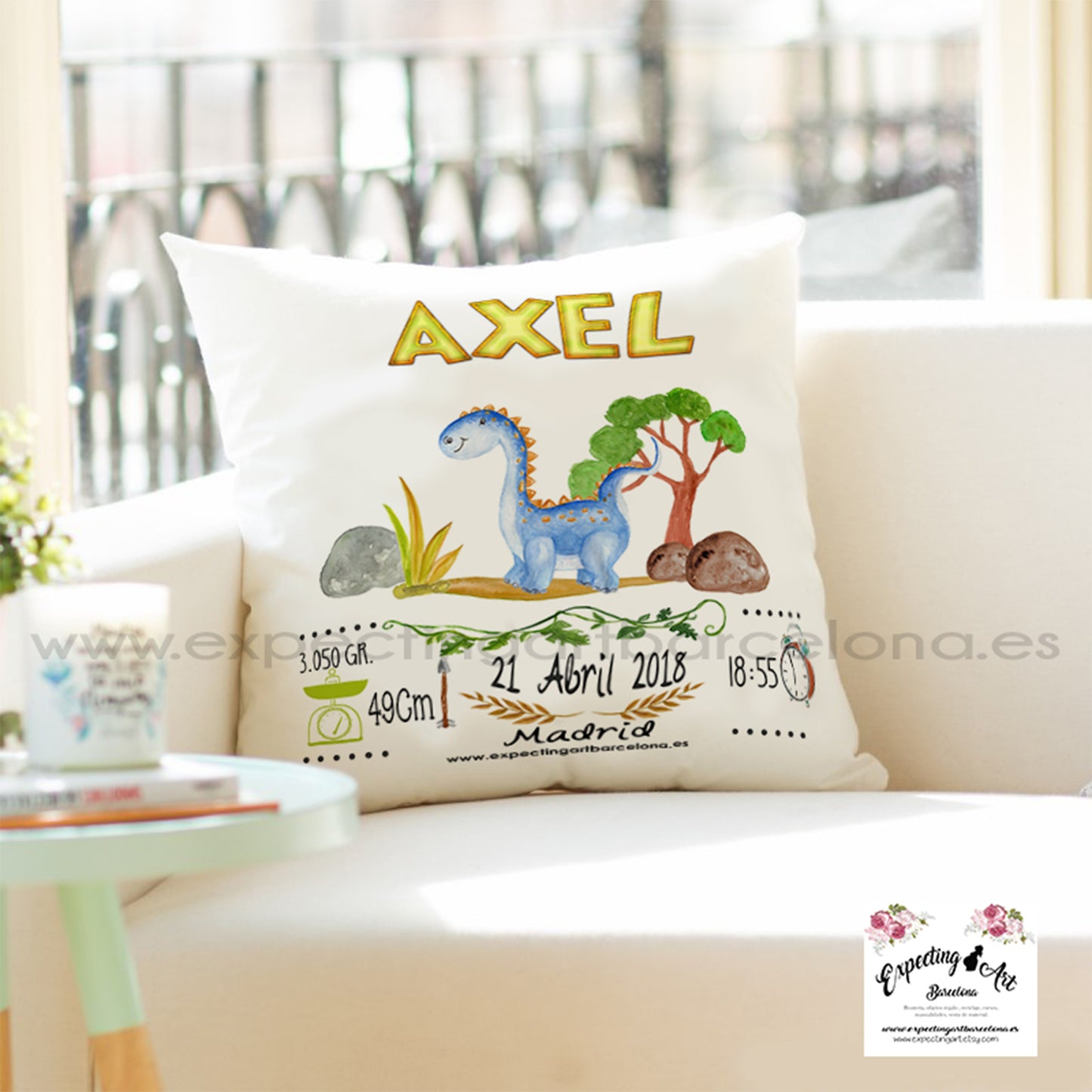 Cojín nacimiento de bebé personalizado con nombre| Modelo Dinosaurio azul| Funda desenfundable (35cm x 35cm 40cm x 40cm)