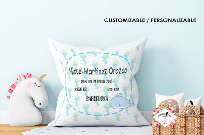 Cojín nacimiento de bebé personalizado con nombre| Modelo Miquel Ballenita marina |Funda desenfundable (35cm x 35cm 40cm x 40cm)